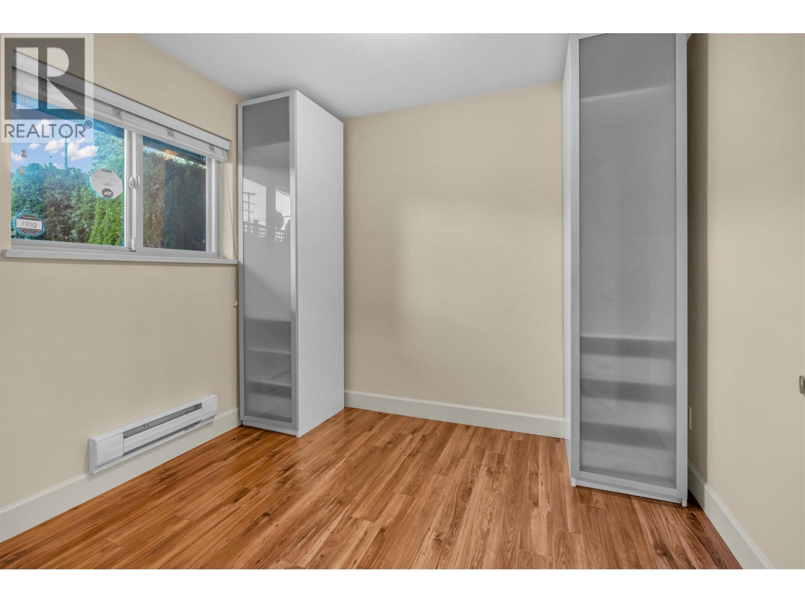 8 3139 SMITH AVENUE, Burnaby