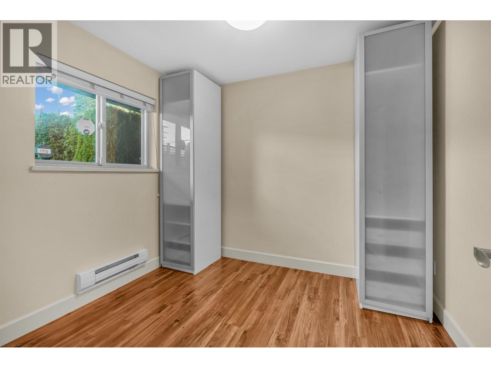 8 3139 SMITH AVENUE, Burnaby