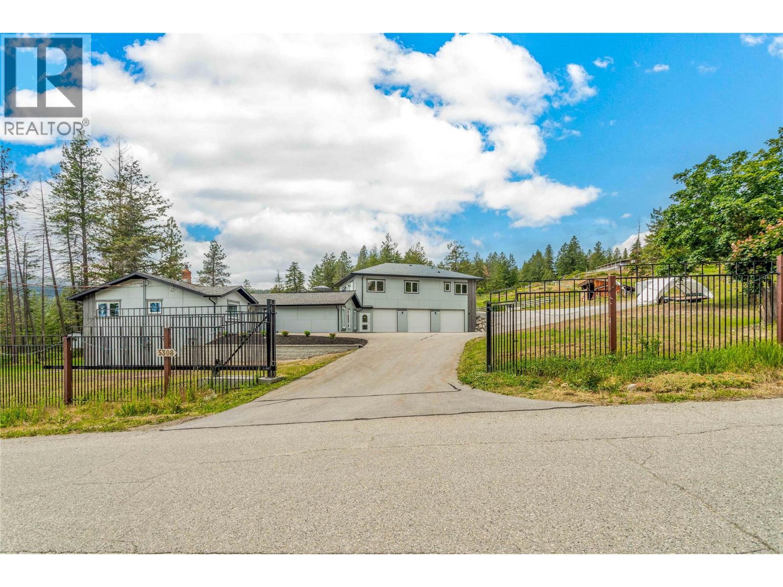 5308 Law Street, Peachland