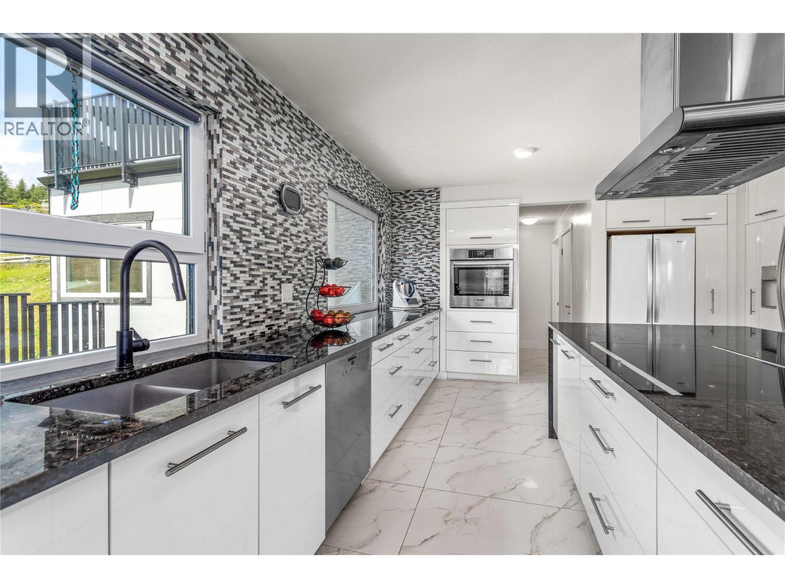 5308 Law Street, Peachland