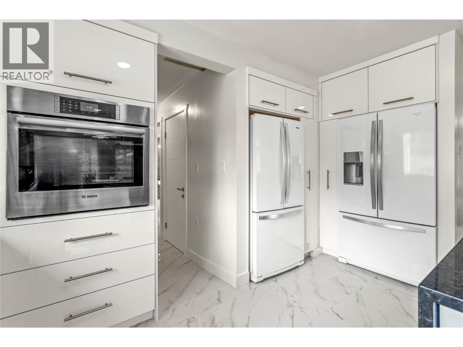 5308 Law Street, Peachland