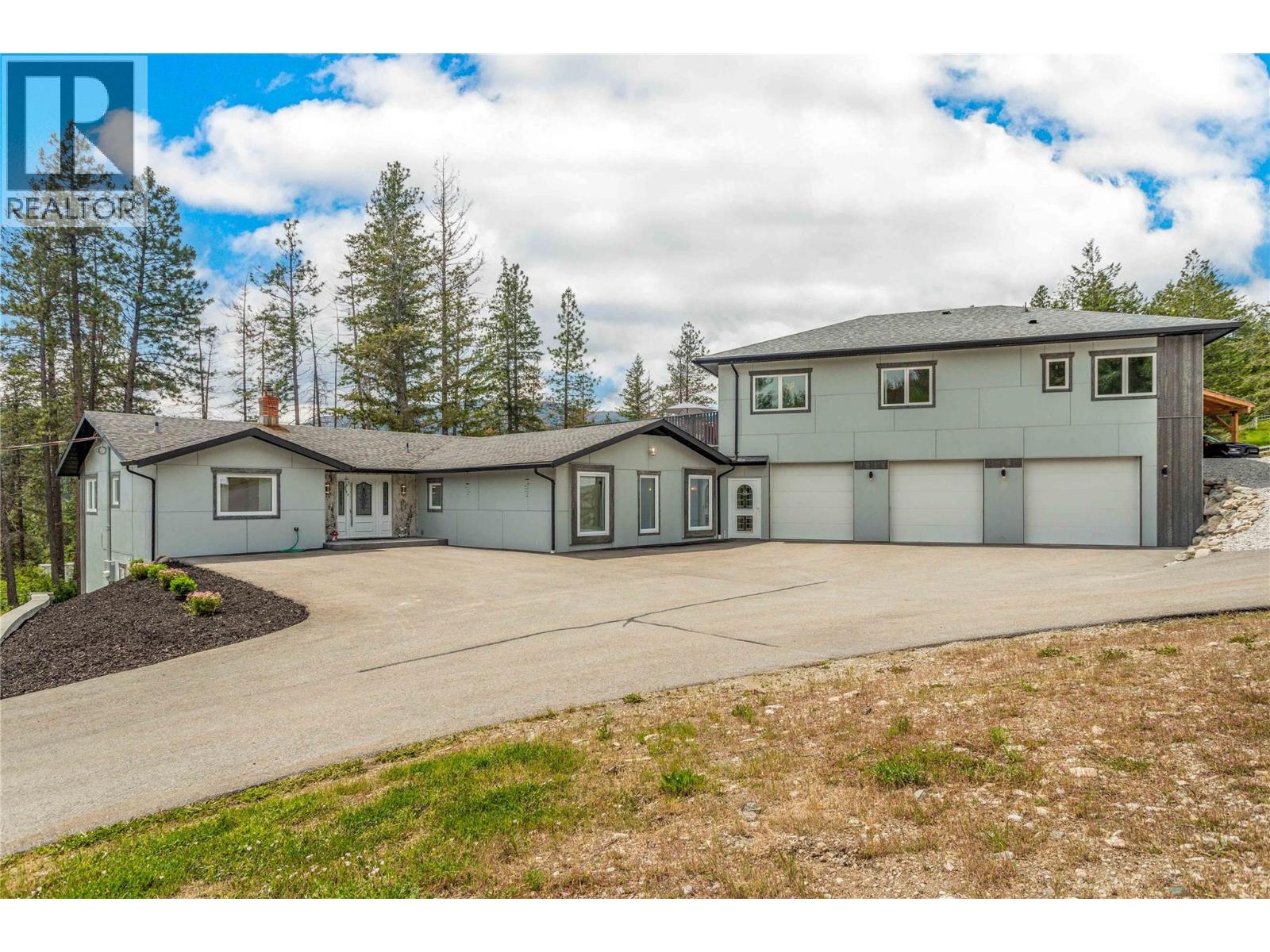 5308 Law Street, Peachland