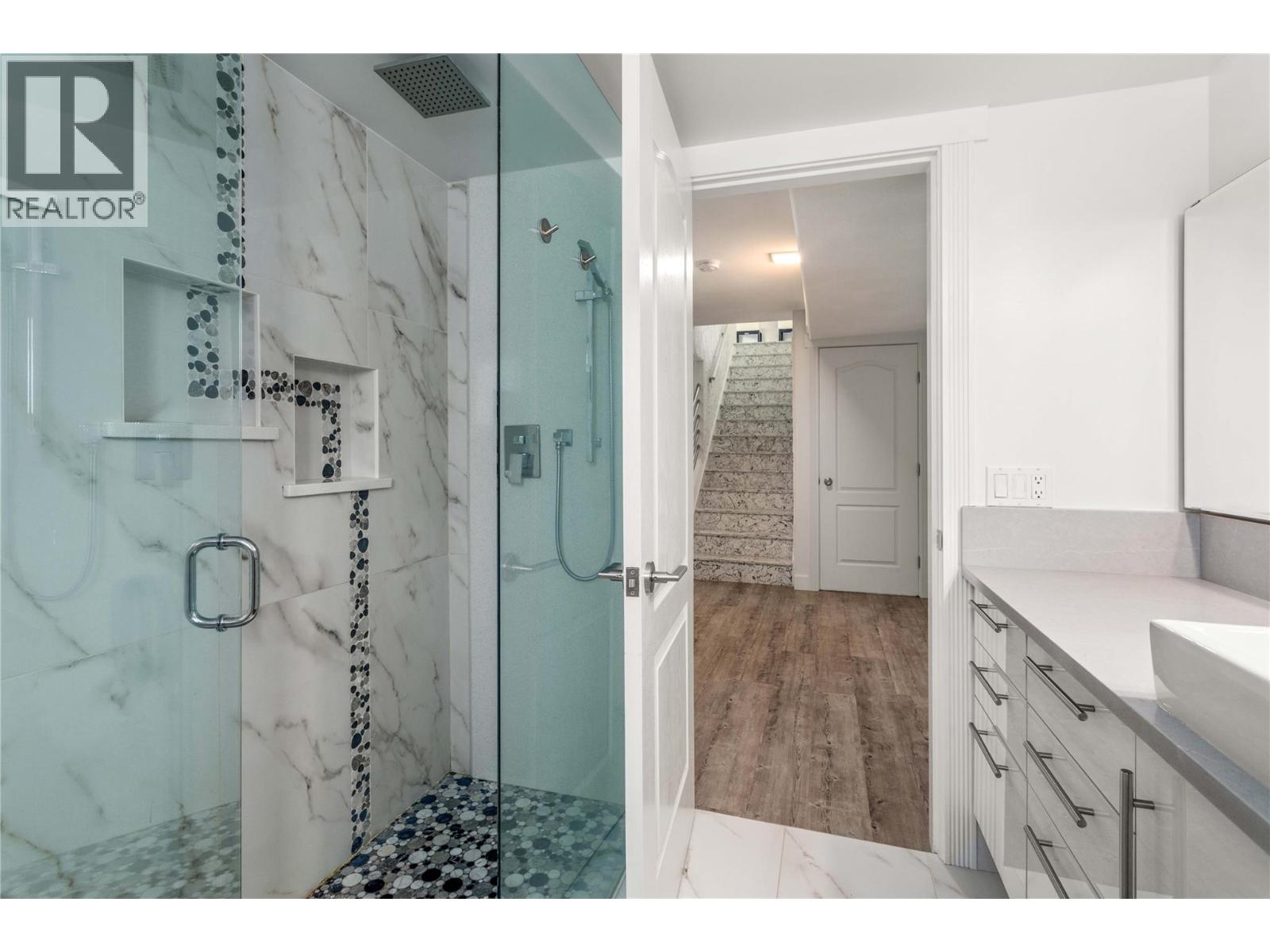 5308 Law Street, Peachland