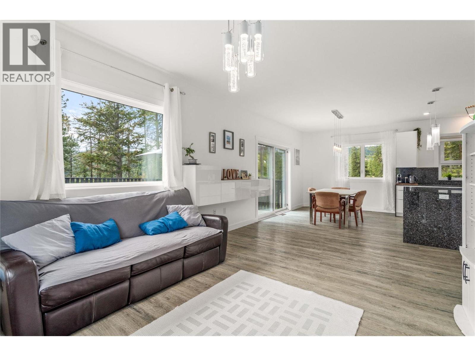 5308 Law Street, Peachland
