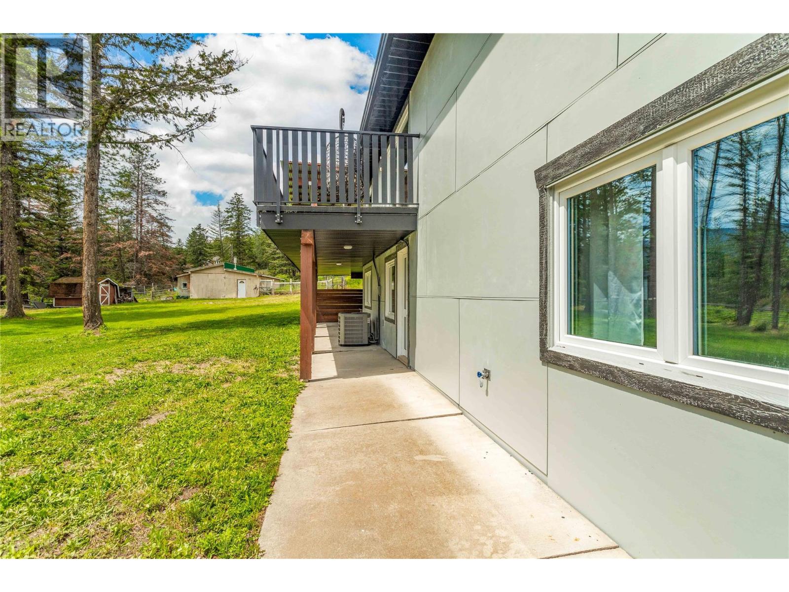 5308 Law Street, Peachland