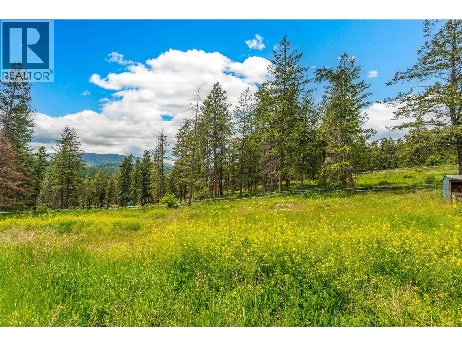 5308 Law Street, Peachland