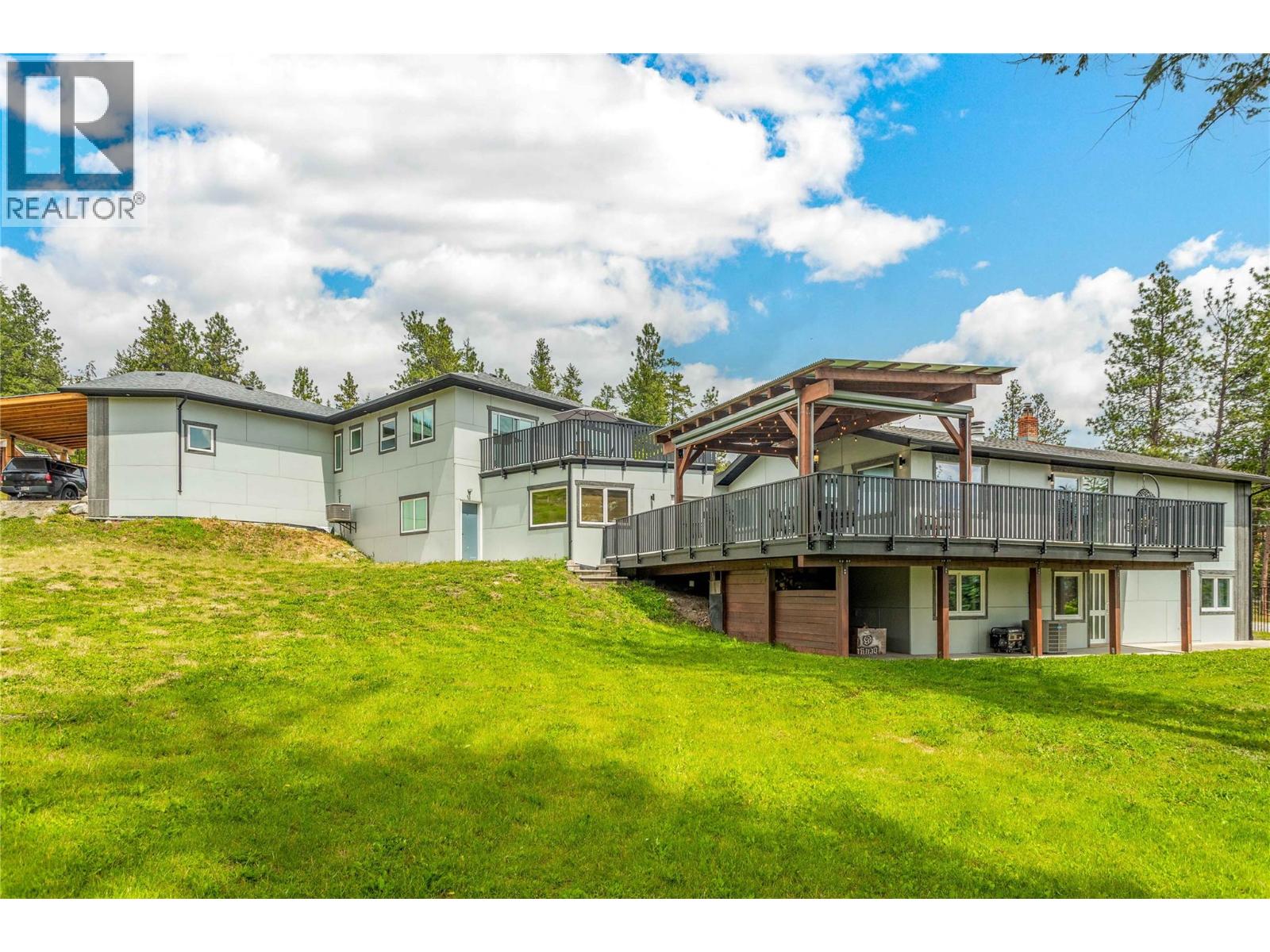 5308 Law Street, Peachland