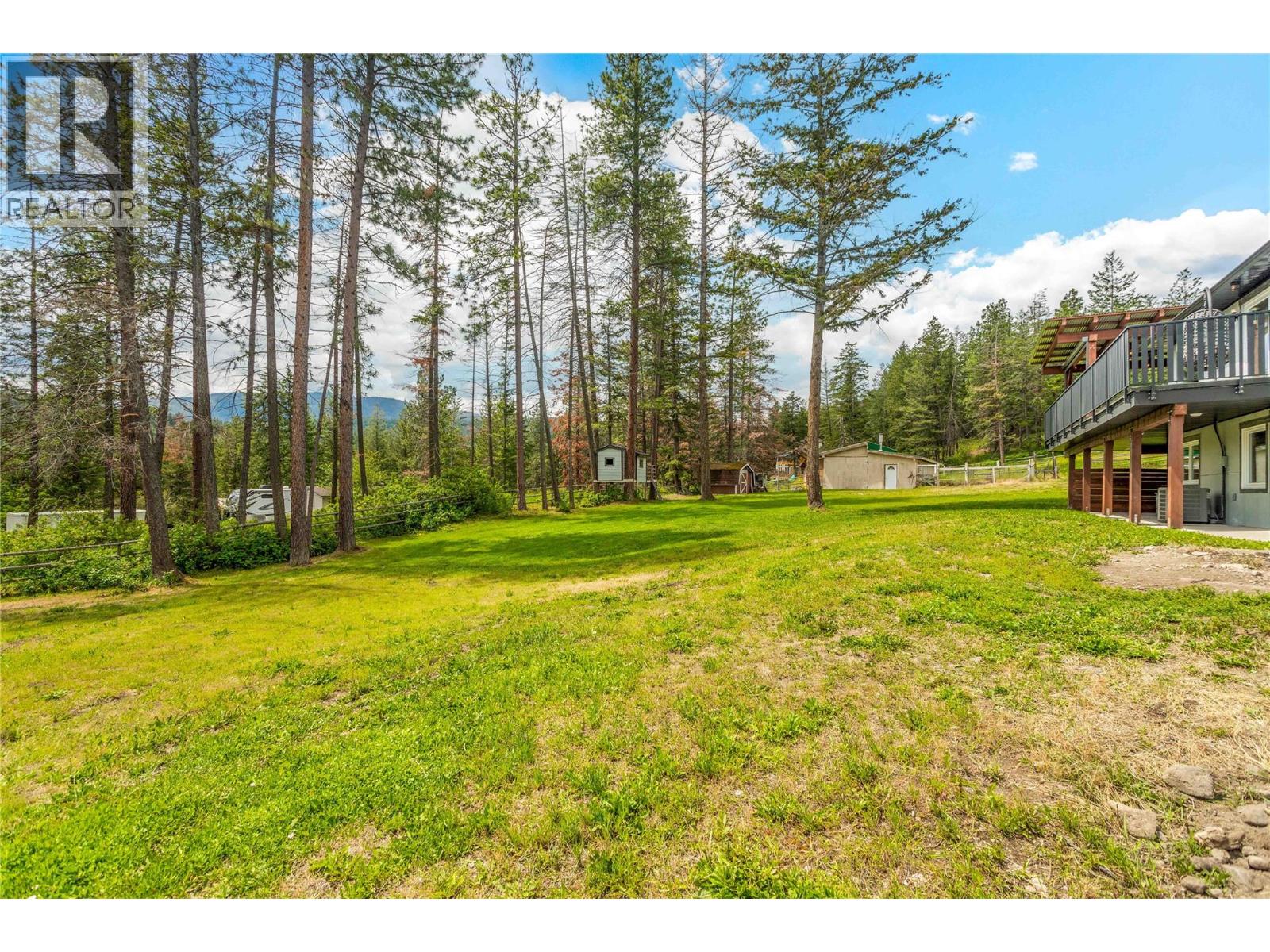 5308 Law Street, Peachland