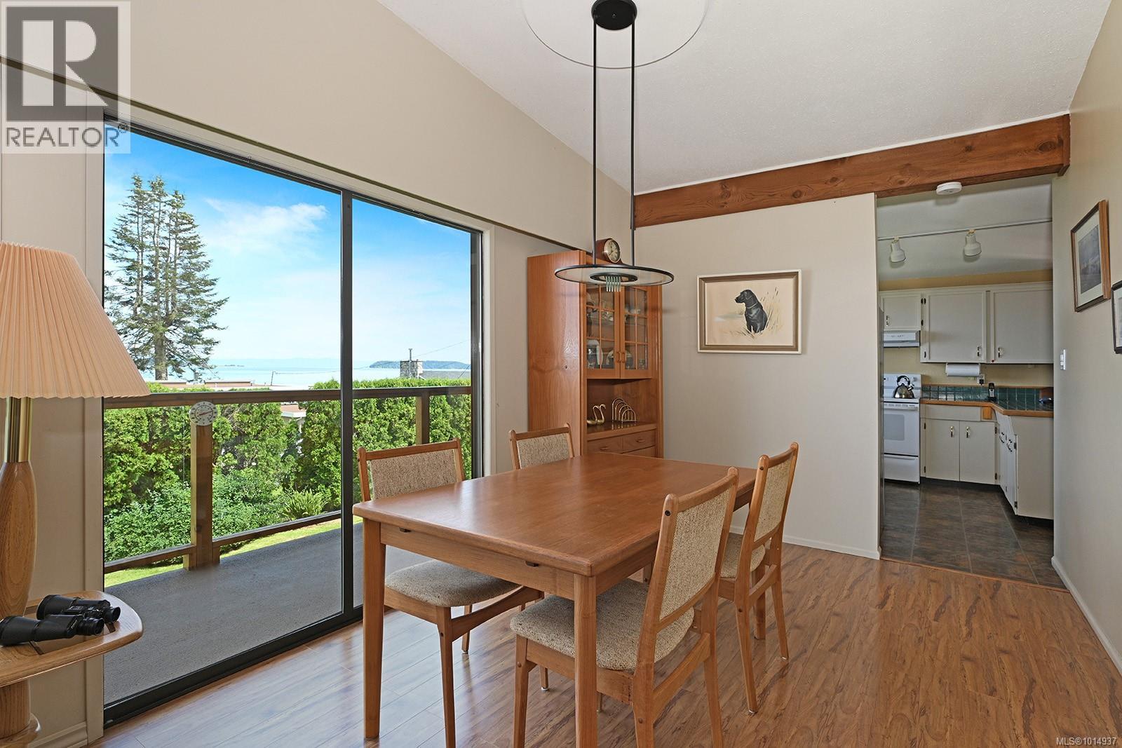 4842 Kilmarnock Dr, Courtenay