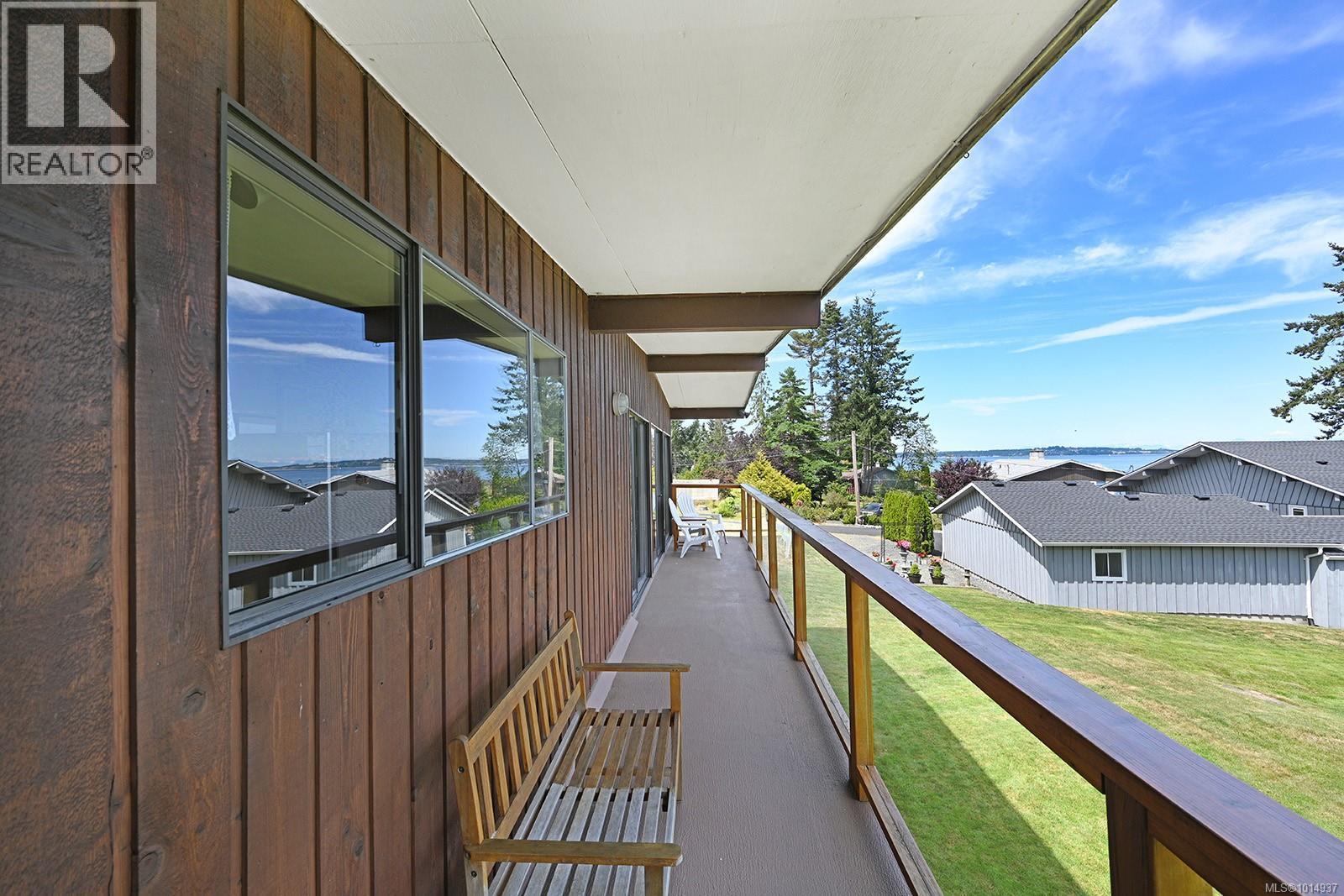 4842 Kilmarnock Dr, Courtenay
