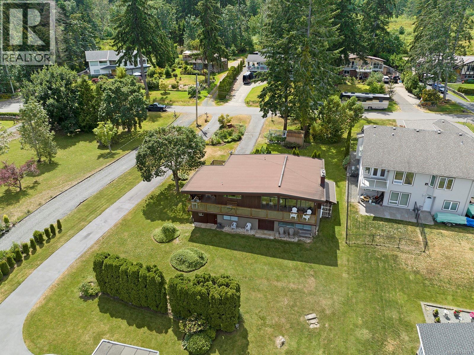 4842 Kilmarnock Dr, Courtenay