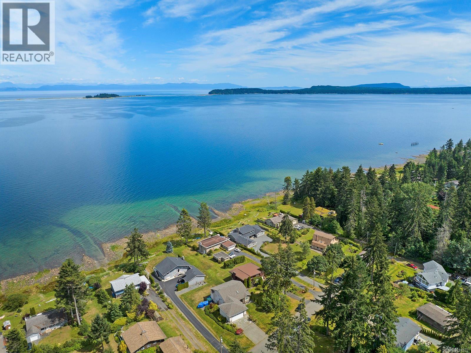 4842 Kilmarnock Dr, Courtenay