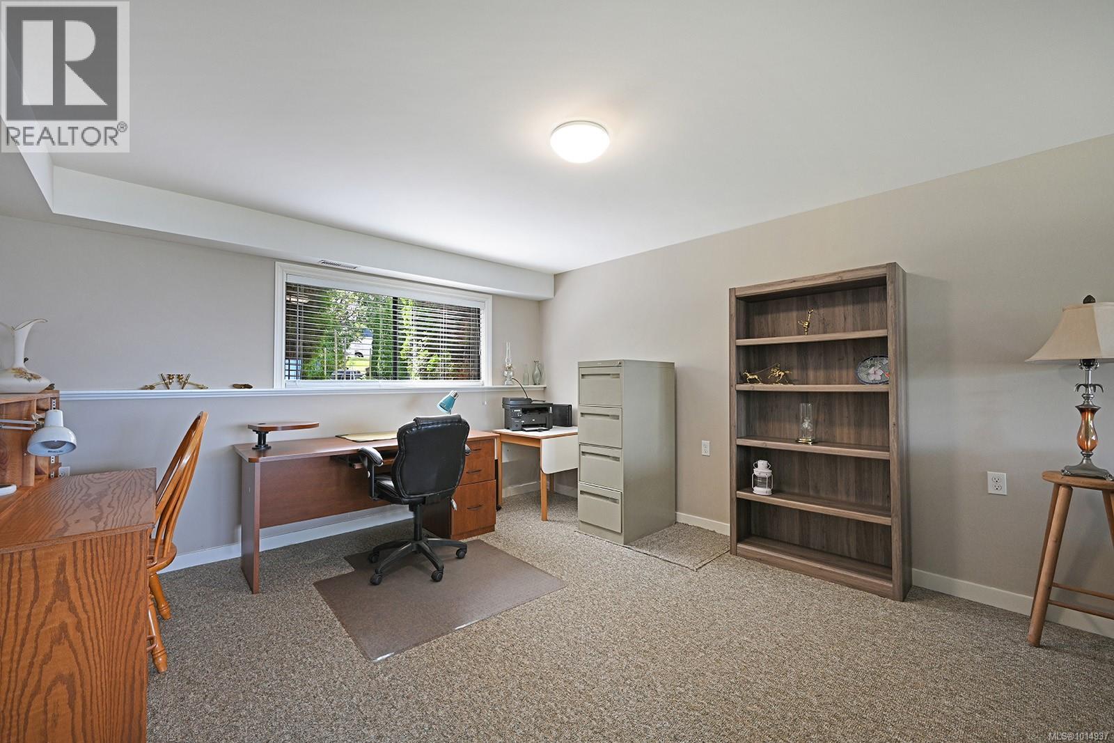 4842 Kilmarnock Dr, Courtenay