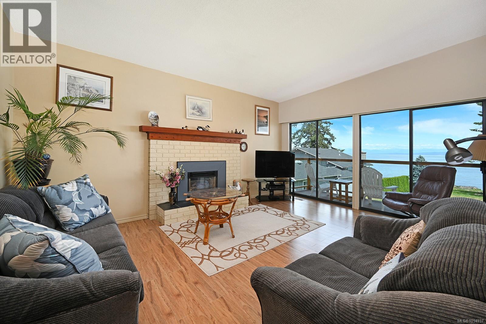 4842 Kilmarnock Dr, Courtenay