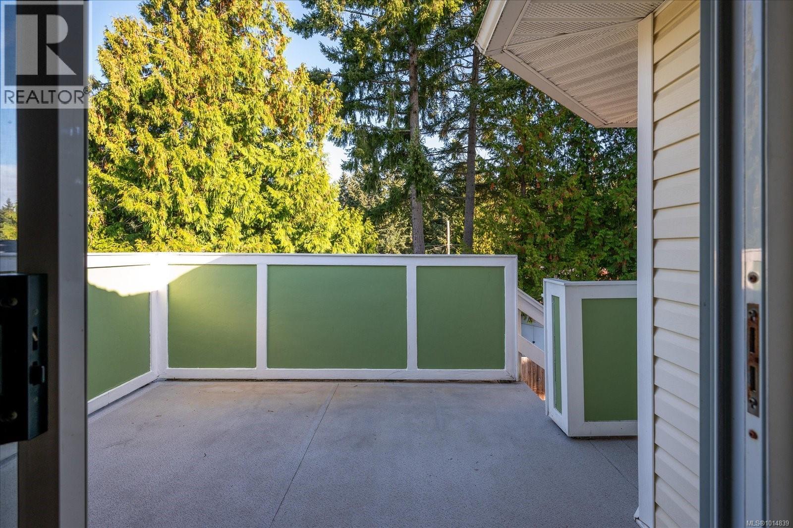629 Dogwood Rd, Qualicum Beach