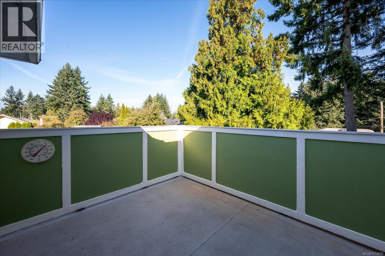 629 Dogwood Rd, Qualicum Beach