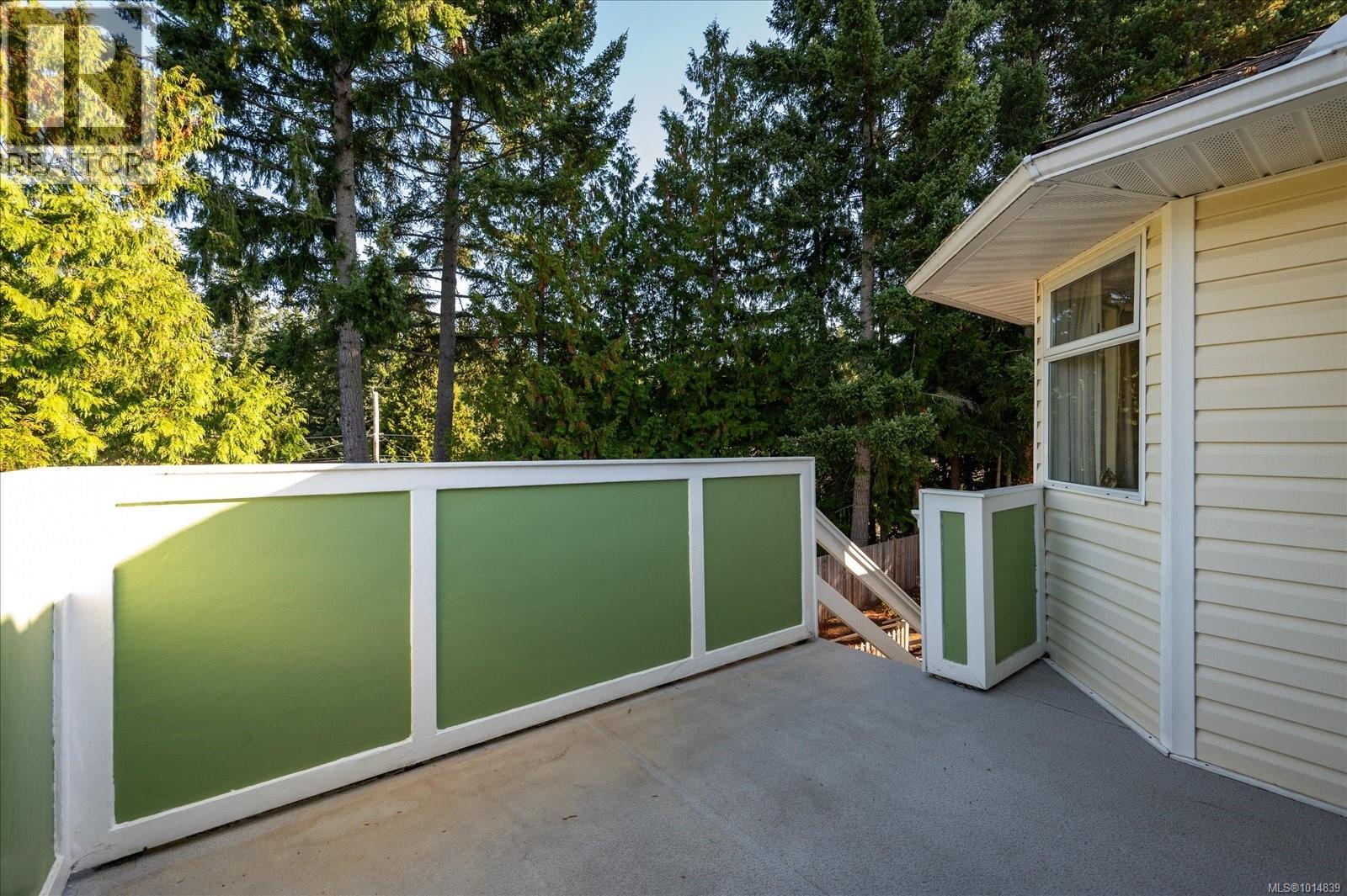 629 Dogwood Rd, Qualicum Beach