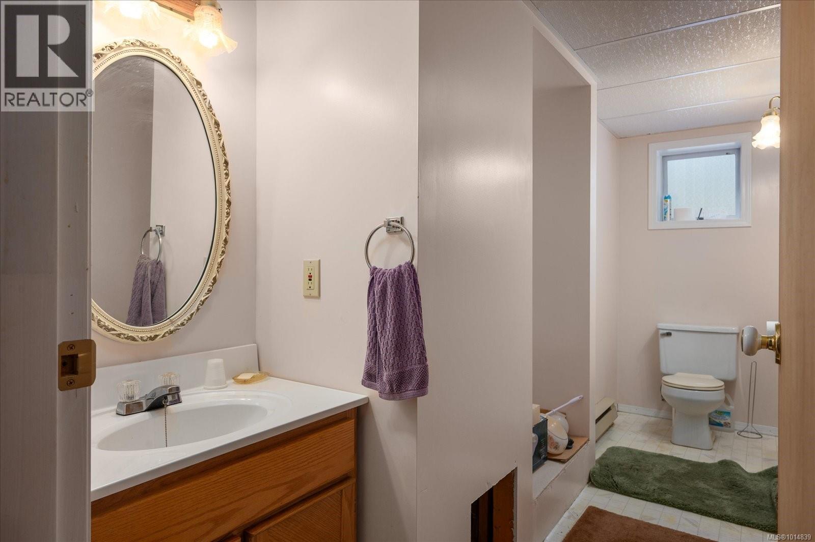 629 Dogwood Rd, Qualicum Beach
