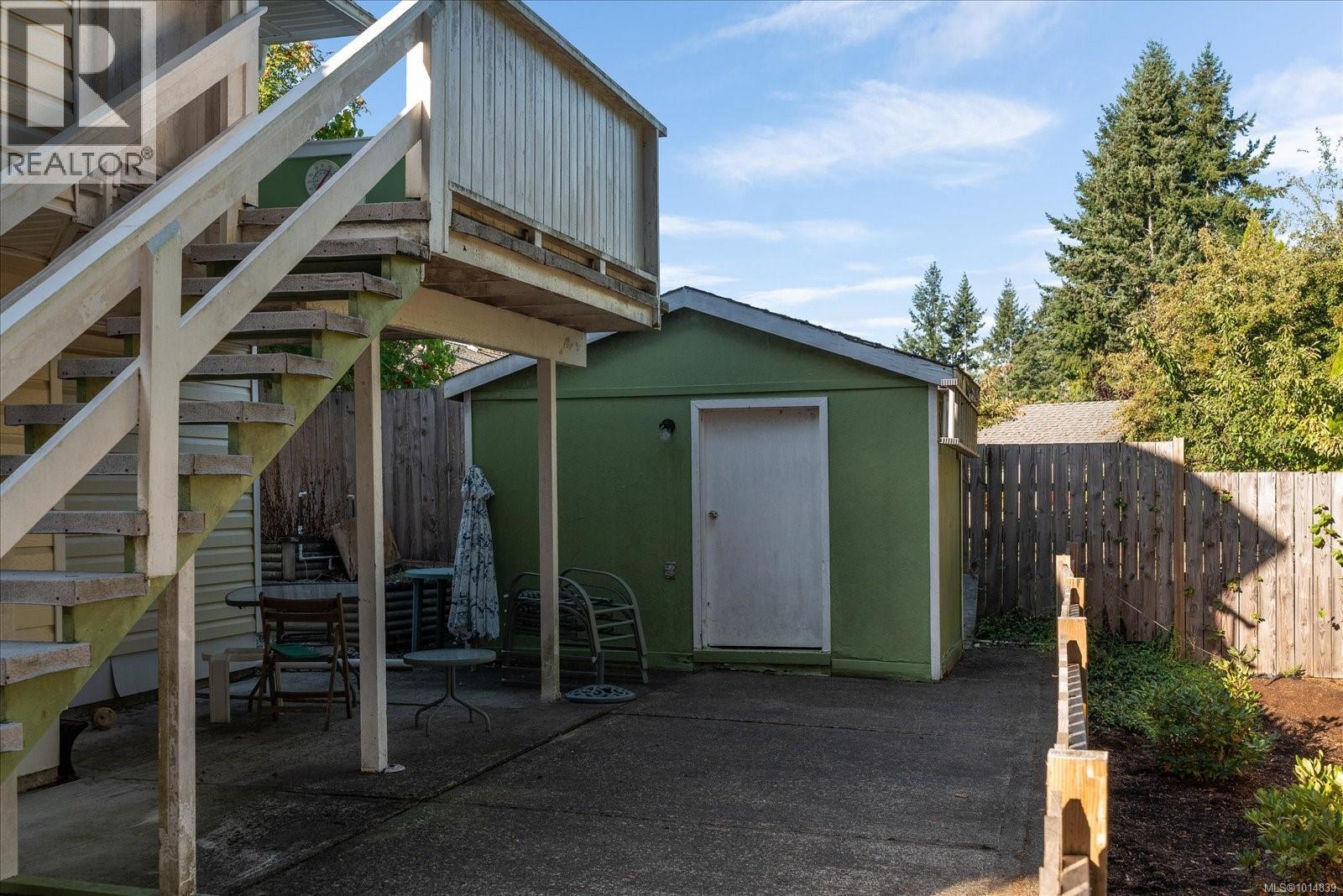 629 Dogwood Rd, Qualicum Beach