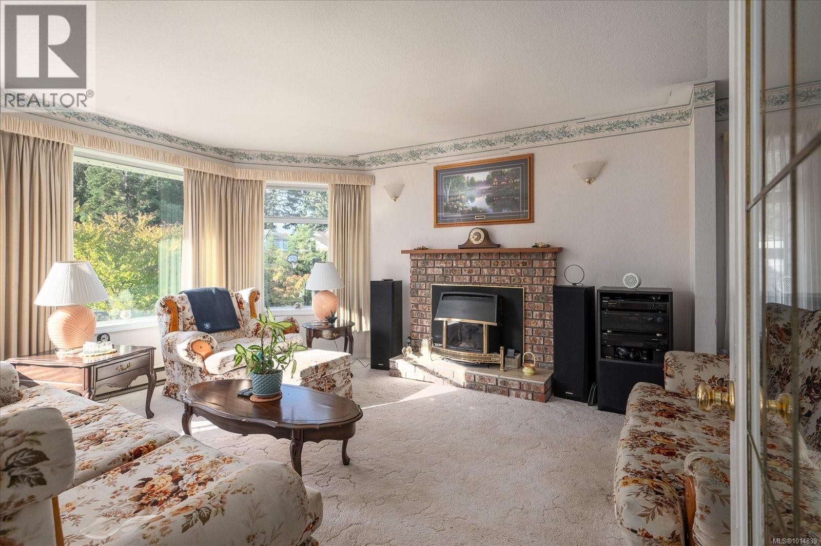 629 Dogwood Rd, Qualicum Beach