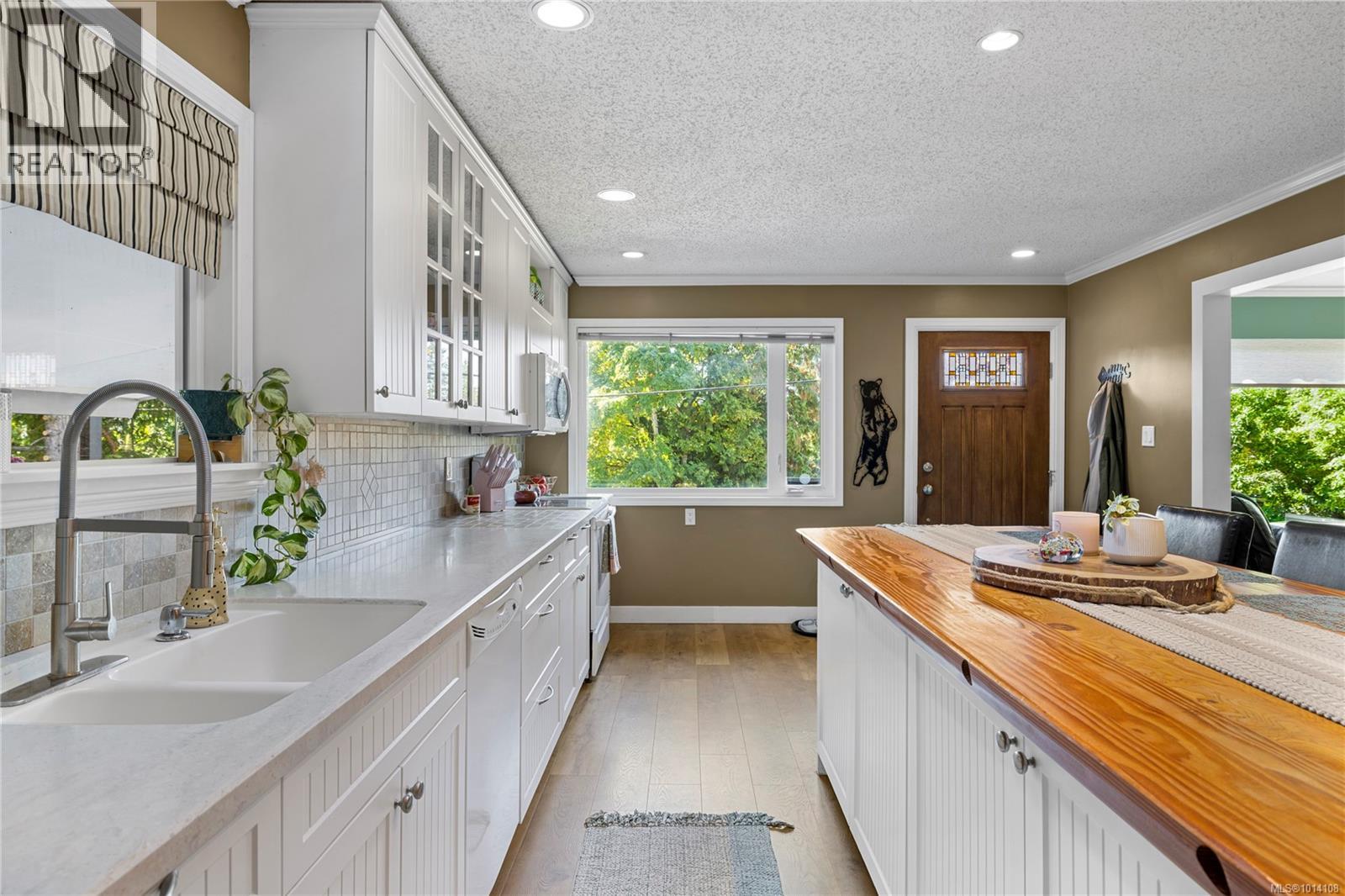 1470 Marina Way, Nanoose Bay
