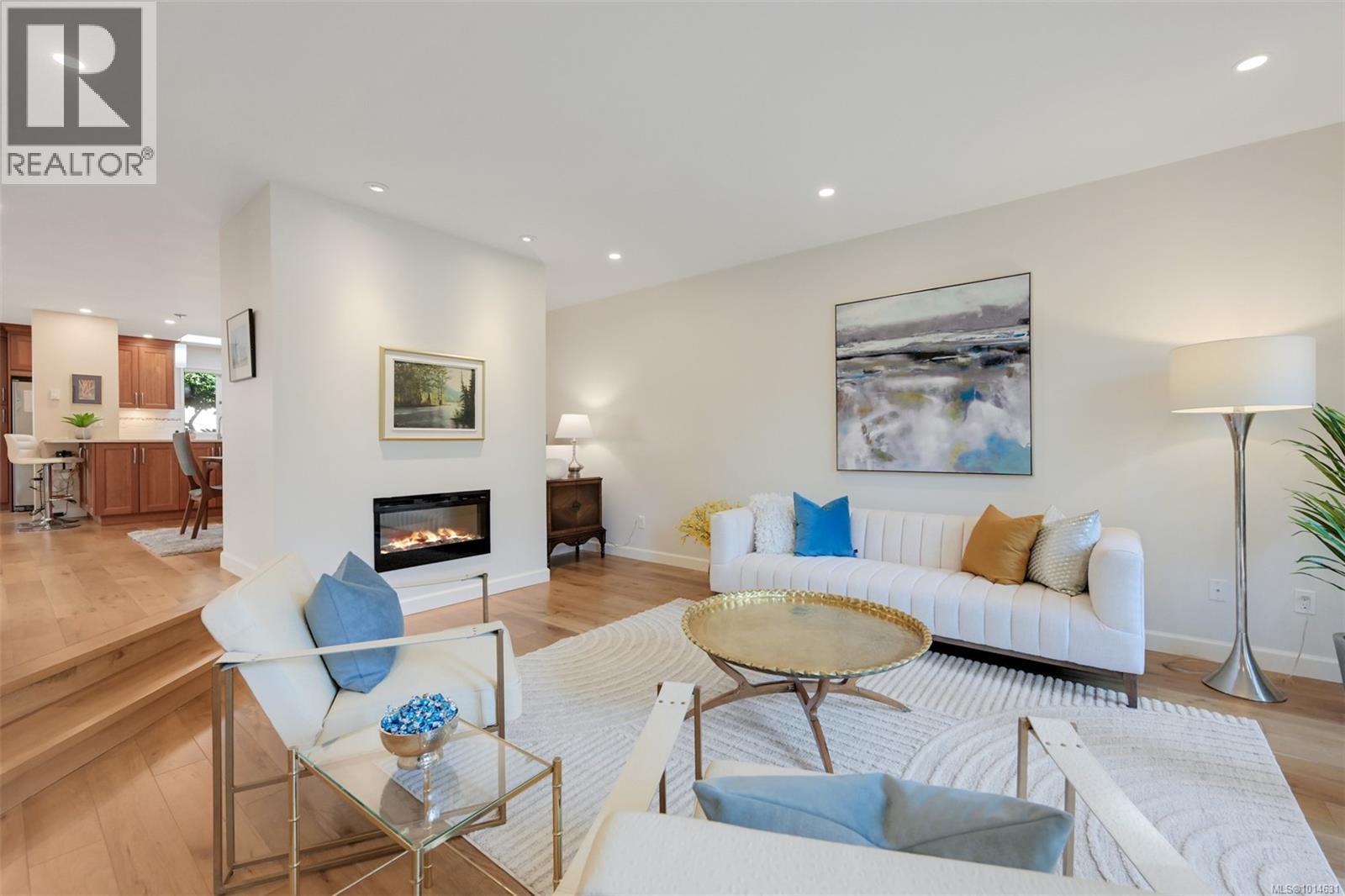 110 2345 Cedar Hill Cross Rd, Oak Bay