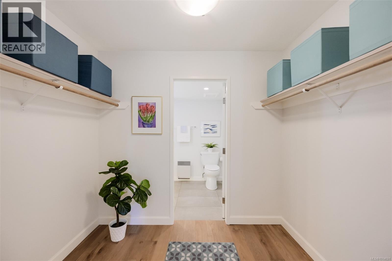 110 2345 Cedar Hill Cross Rd, Oak Bay