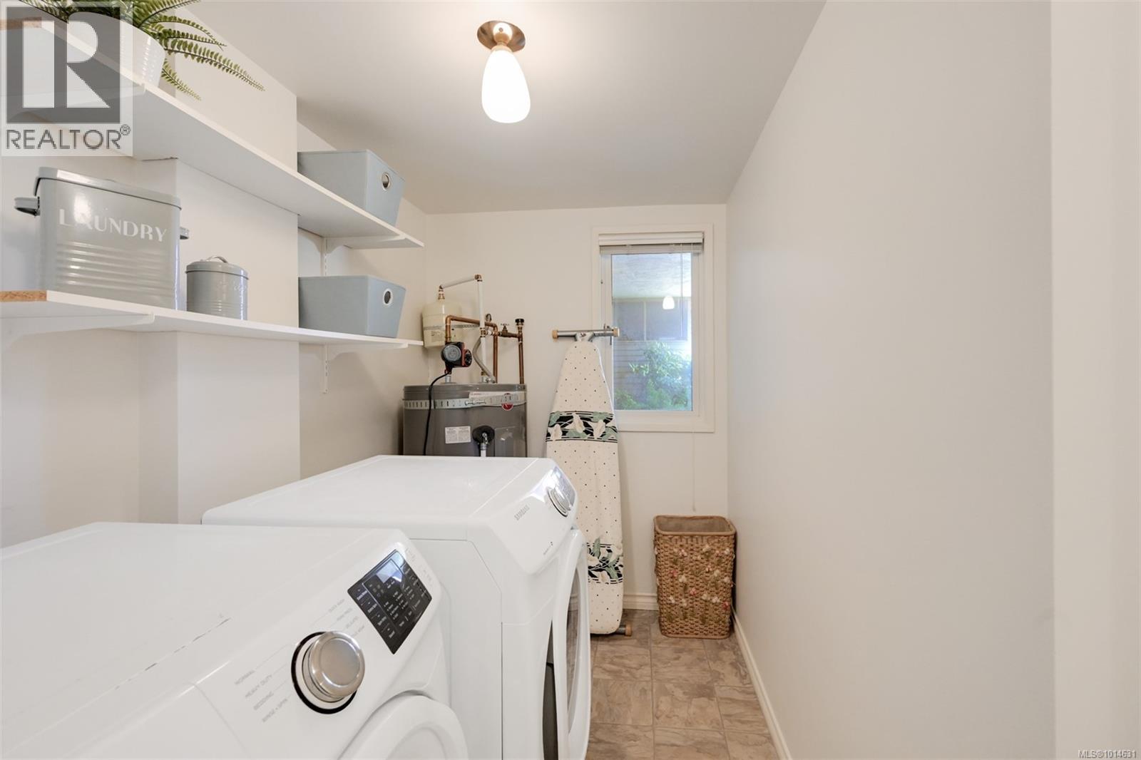 110 2345 Cedar Hill Cross Rd, Oak Bay