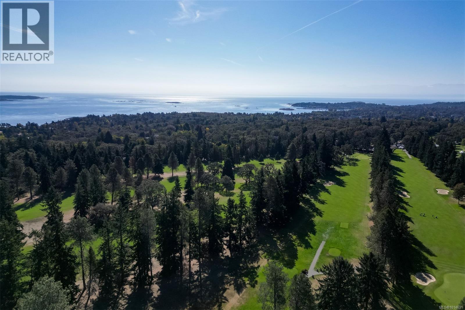 110 2345 Cedar Hill Cross Rd, Oak Bay