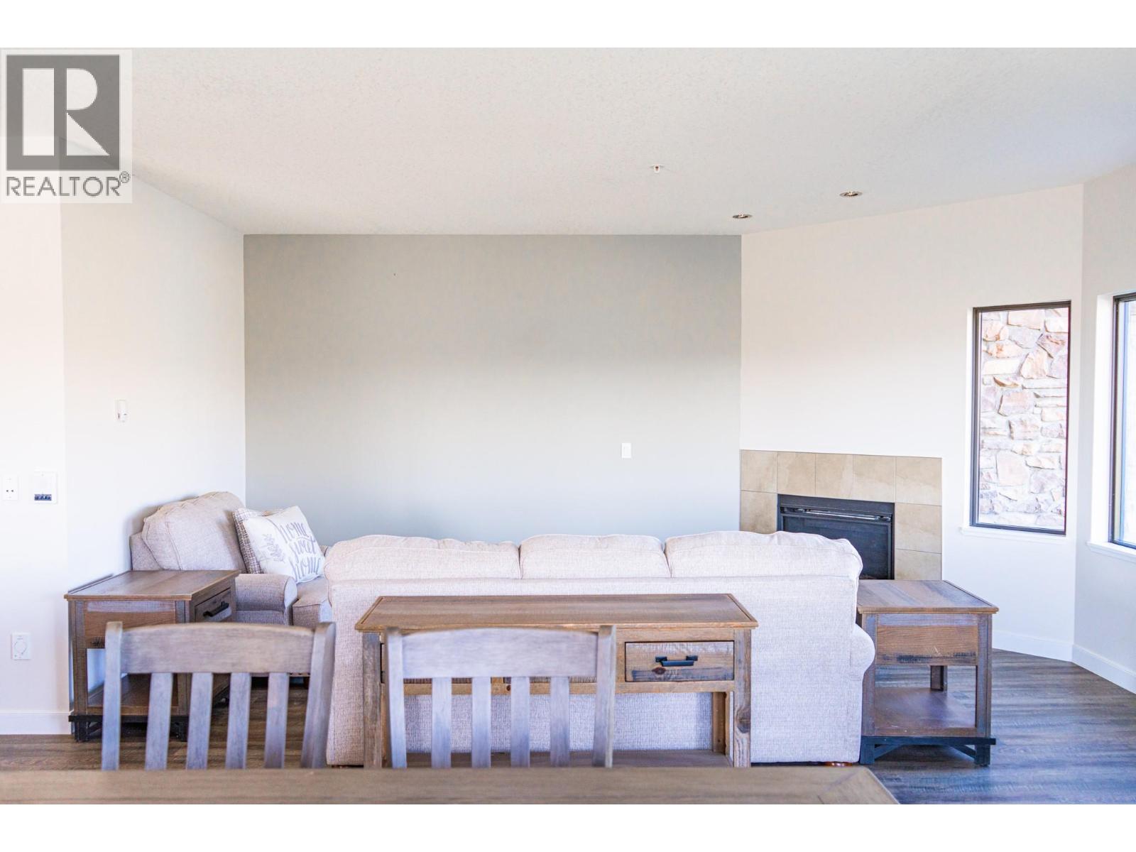 2032 86 Avenue Unit# 1202, Dawson Creek