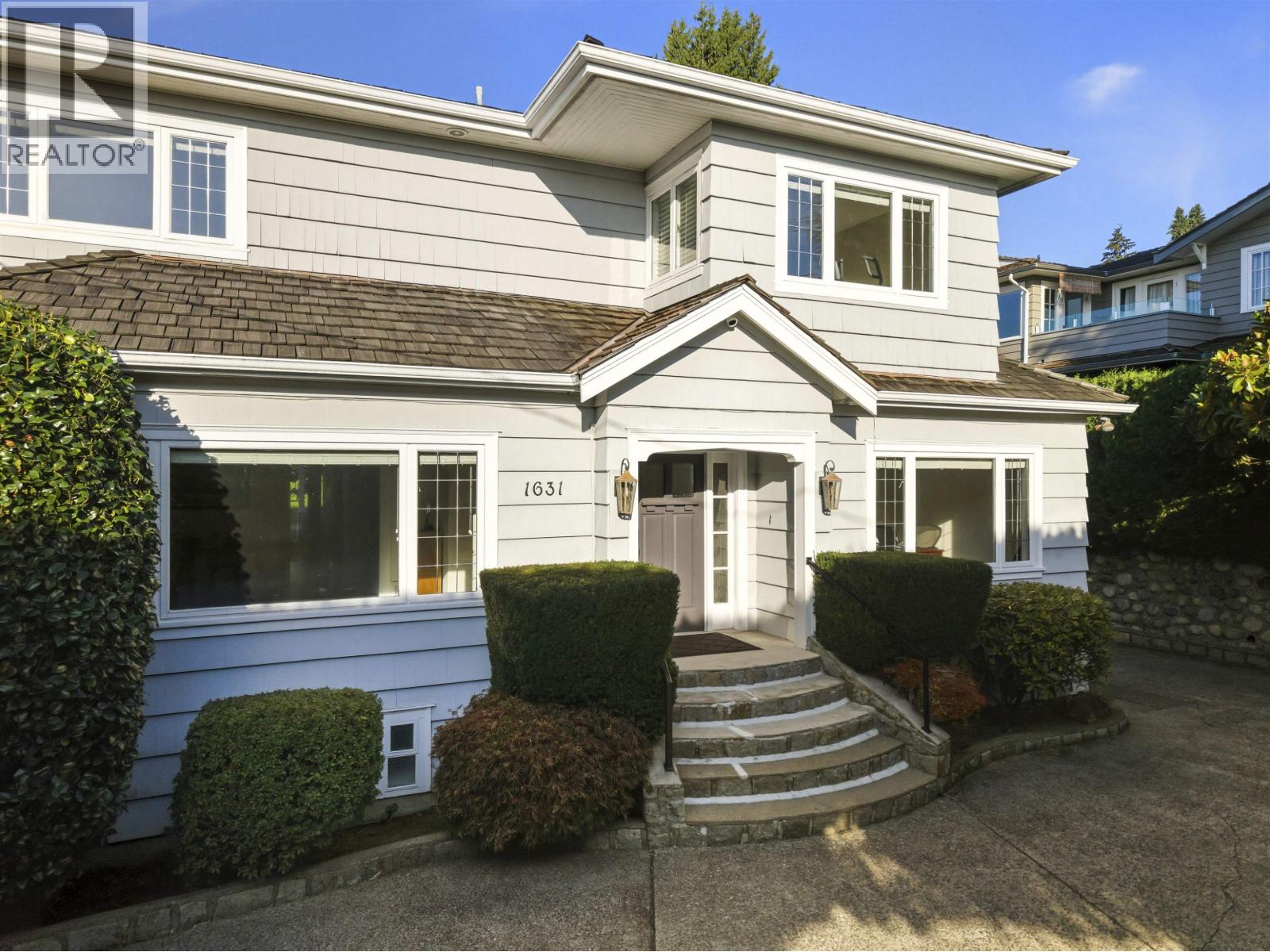 1631 22ND STREET, West Vancouver
