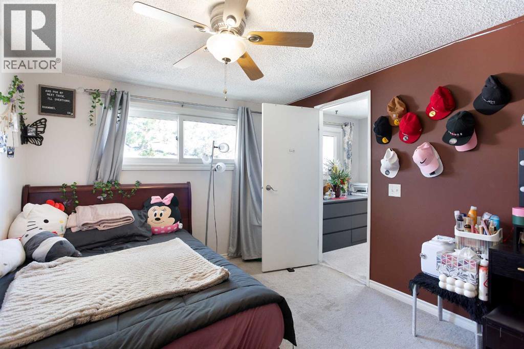 Single Family House for Sale in   Falconridge Drive NE Falconridge Calgary 