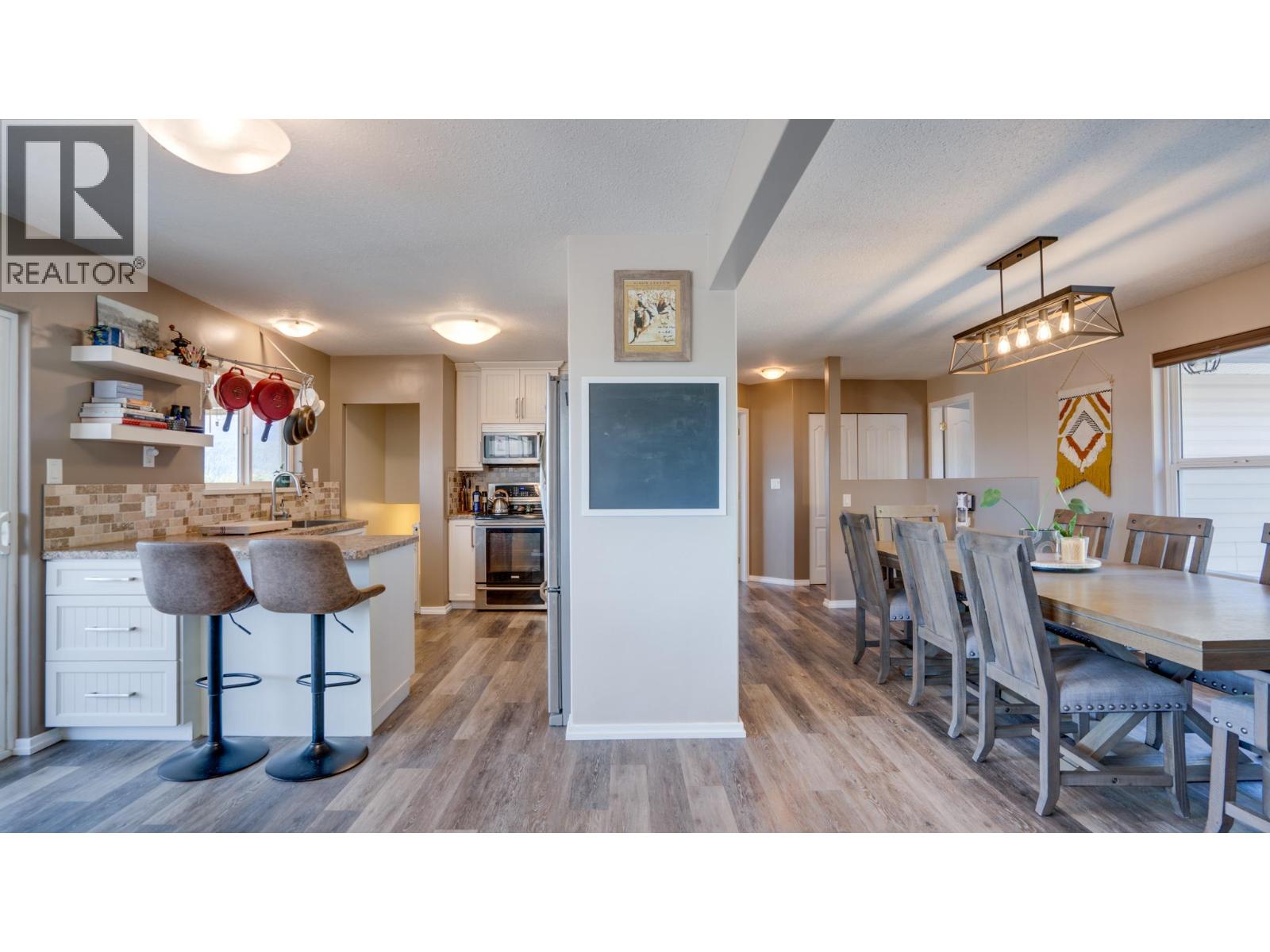 4767 Grandview Flats N Road, Armstrong