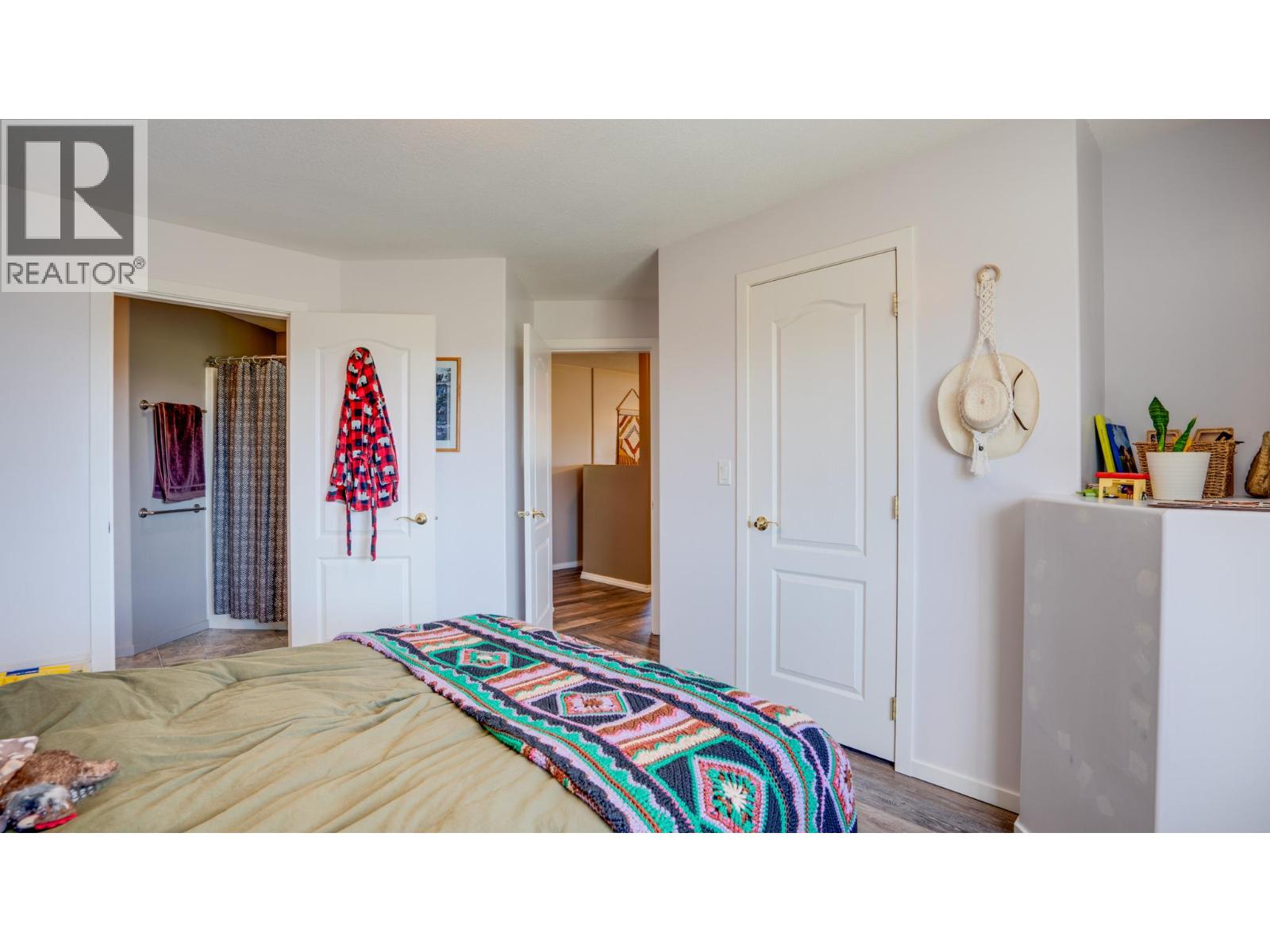 4767 Grandview Flats N Road, Armstrong