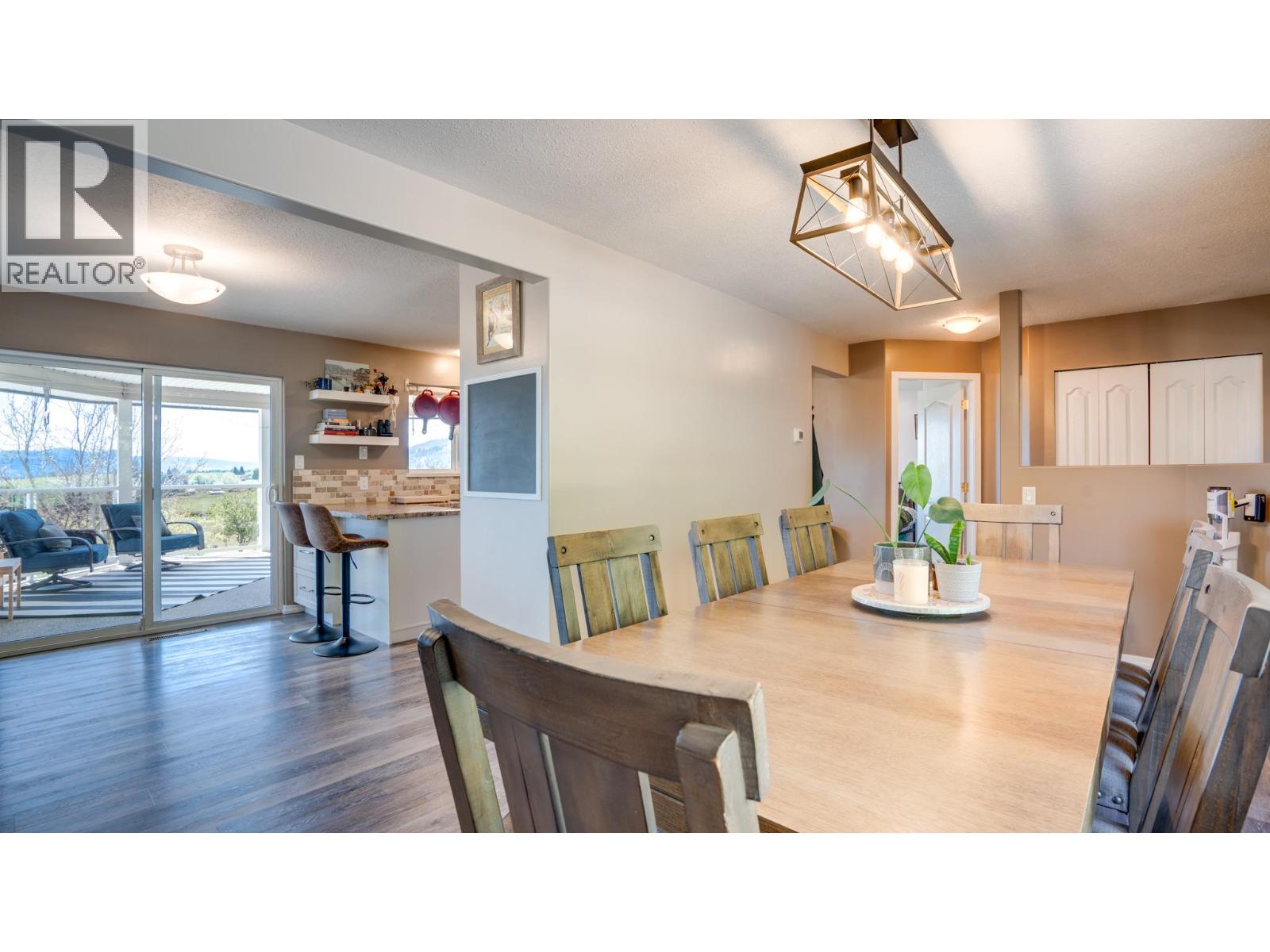 4767 Grandview Flats N Road, Armstrong