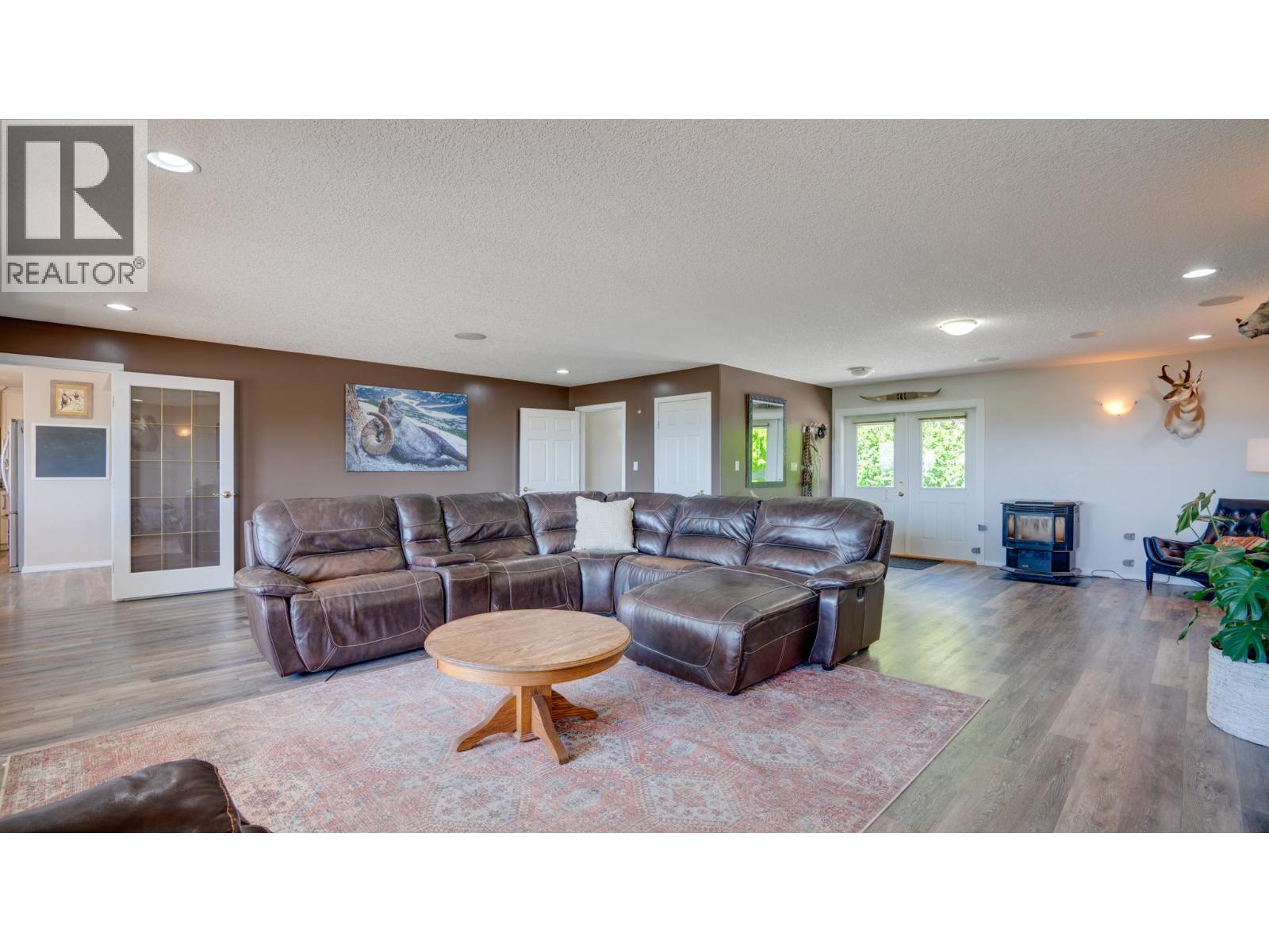 4767 Grandview Flats N Road, Armstrong