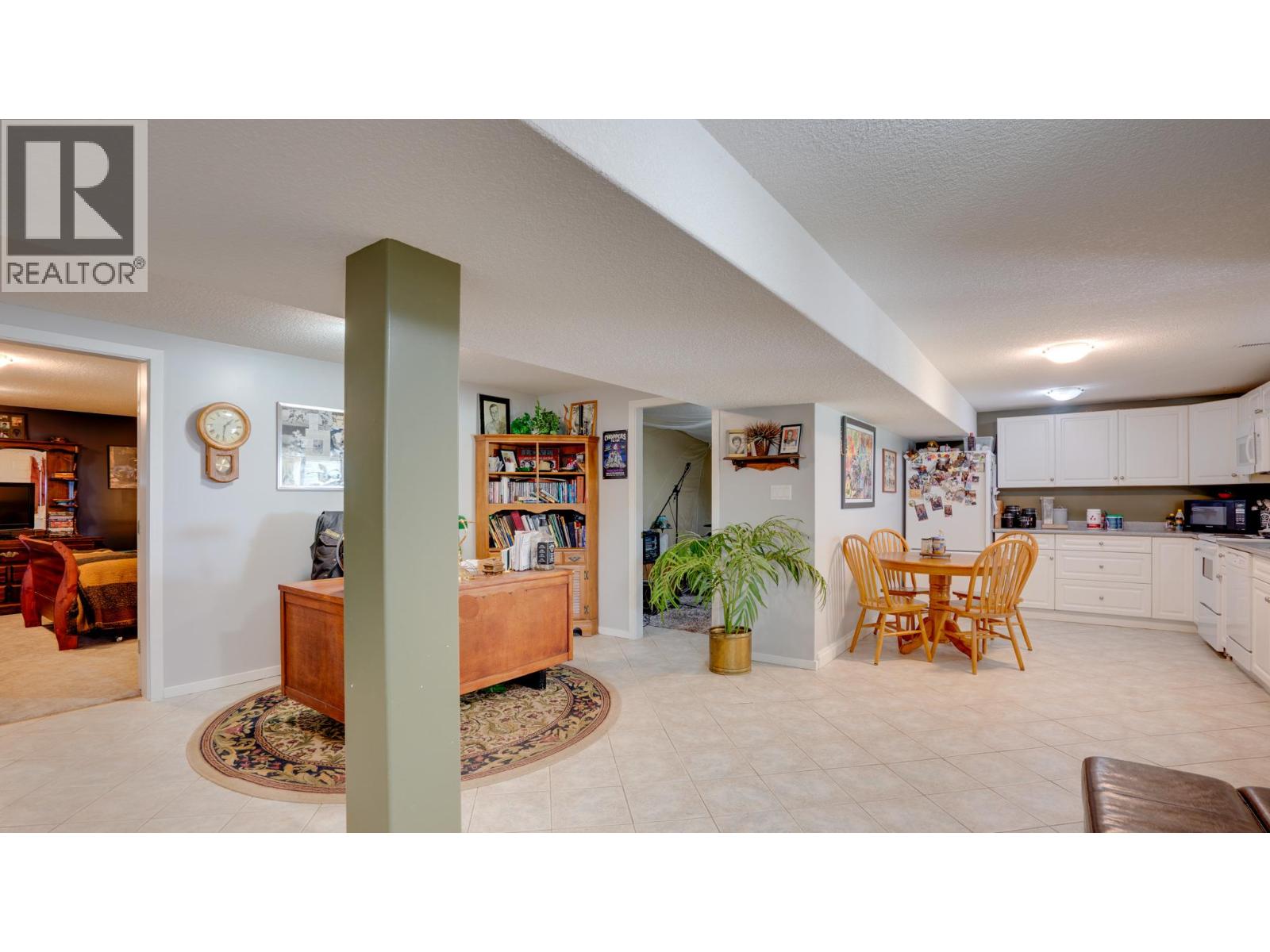 4767 Grandview Flats N Road, Armstrong