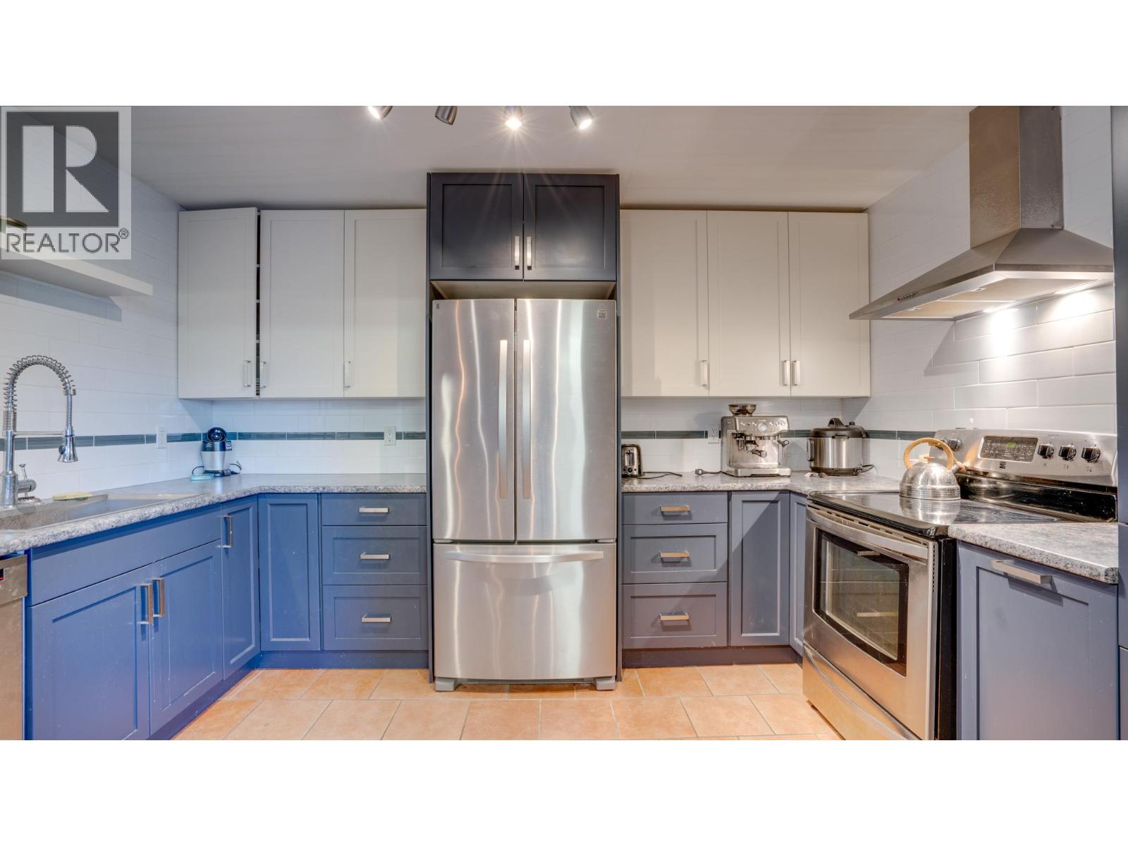 4767 Grandview Flats N Road, Armstrong