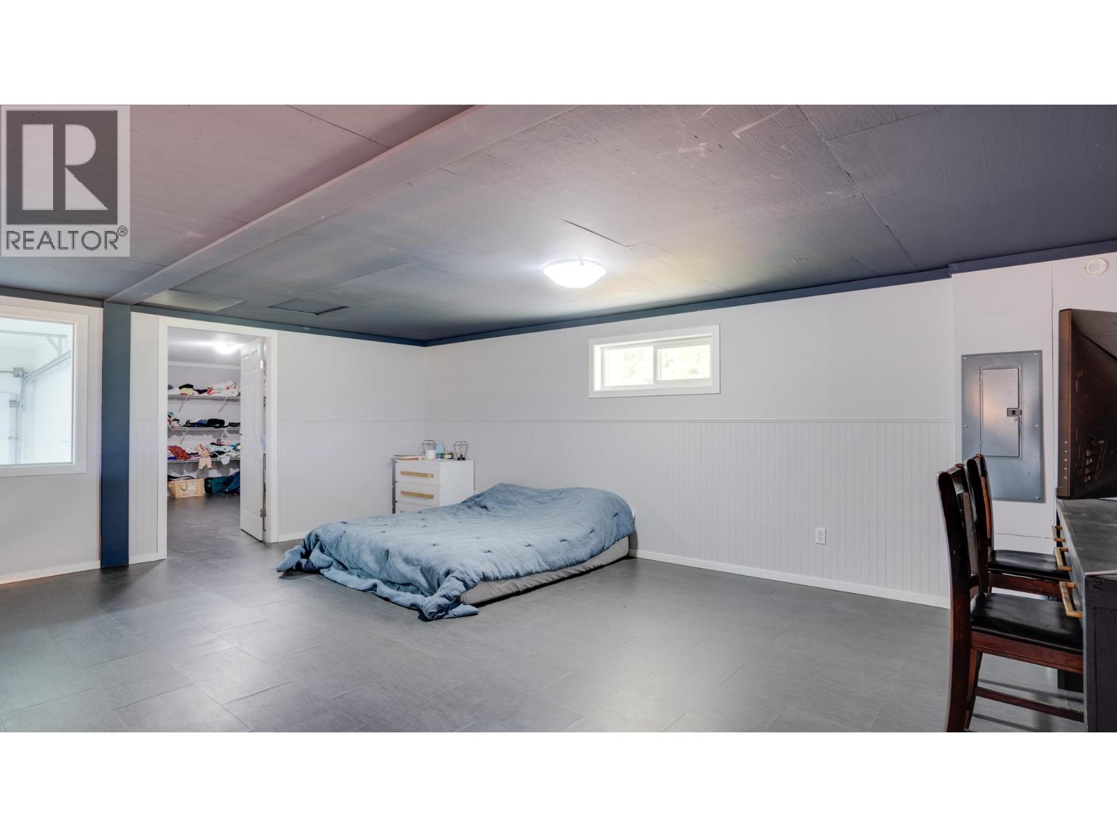 4767 Grandview Flats N Road, Armstrong