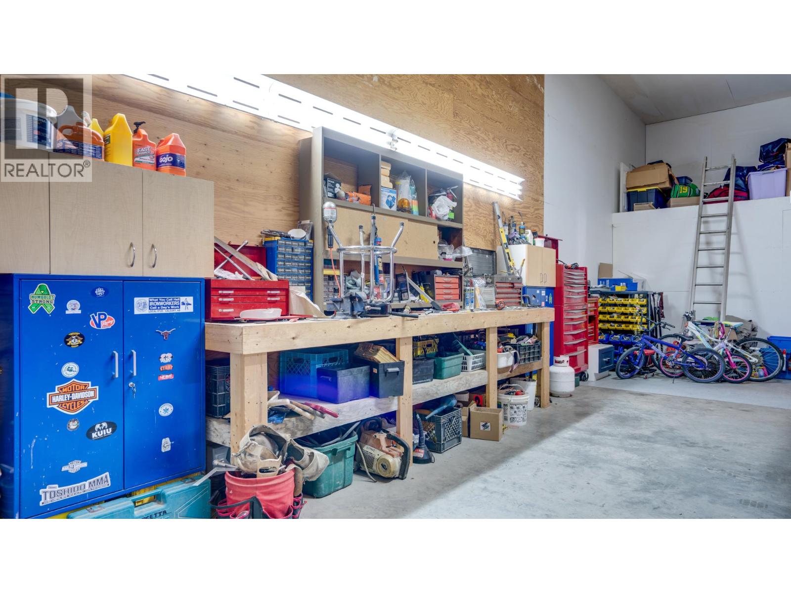 4767 Grandview Flats N Road, Armstrong