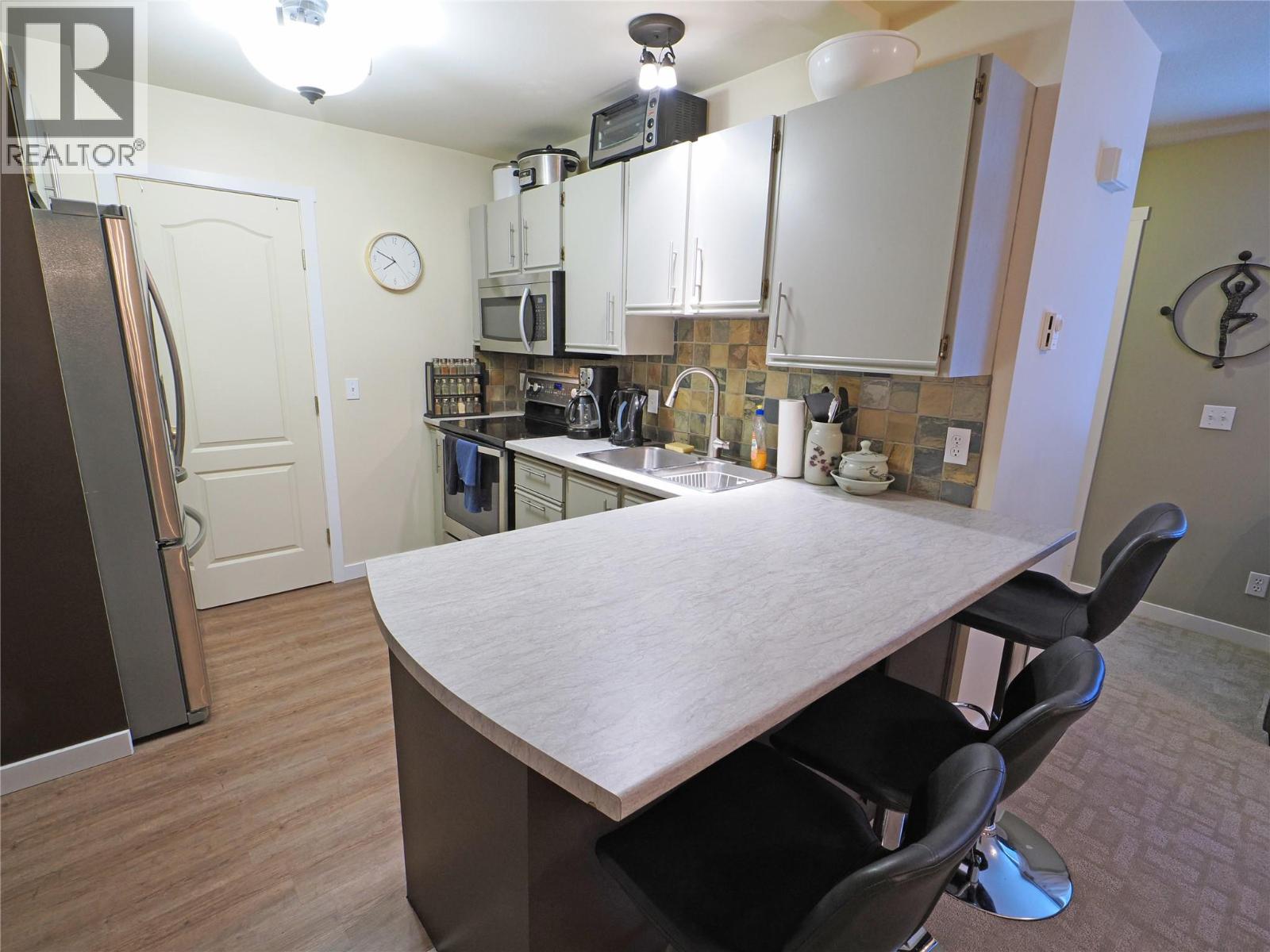 4890D Snowpines Road, Big White