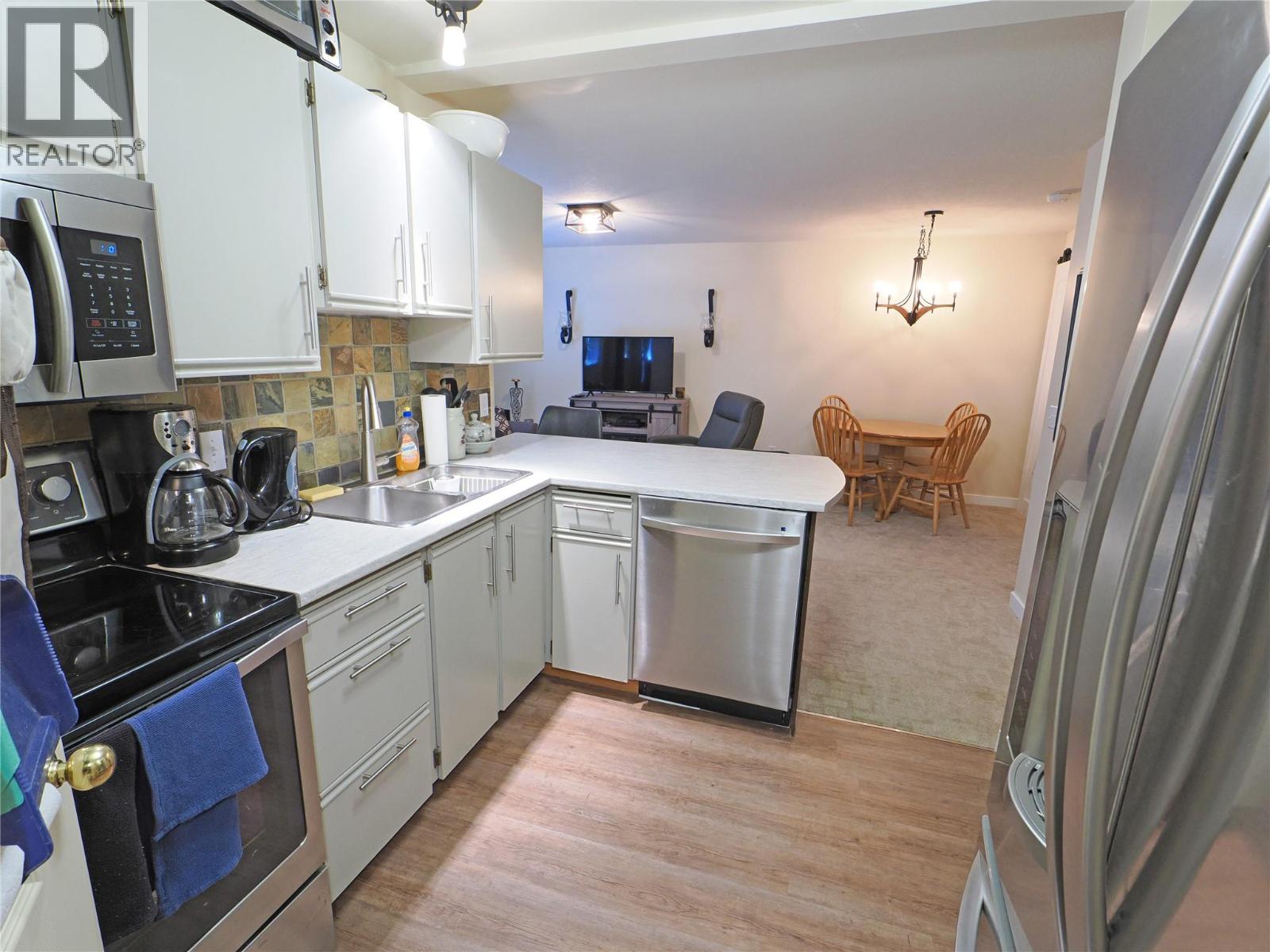 4890D Snowpines Road, Big White