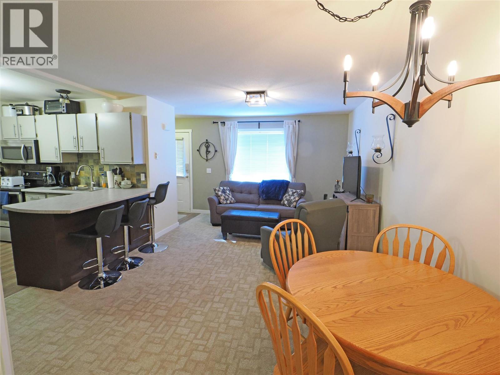 4890D Snowpines Road, Big White