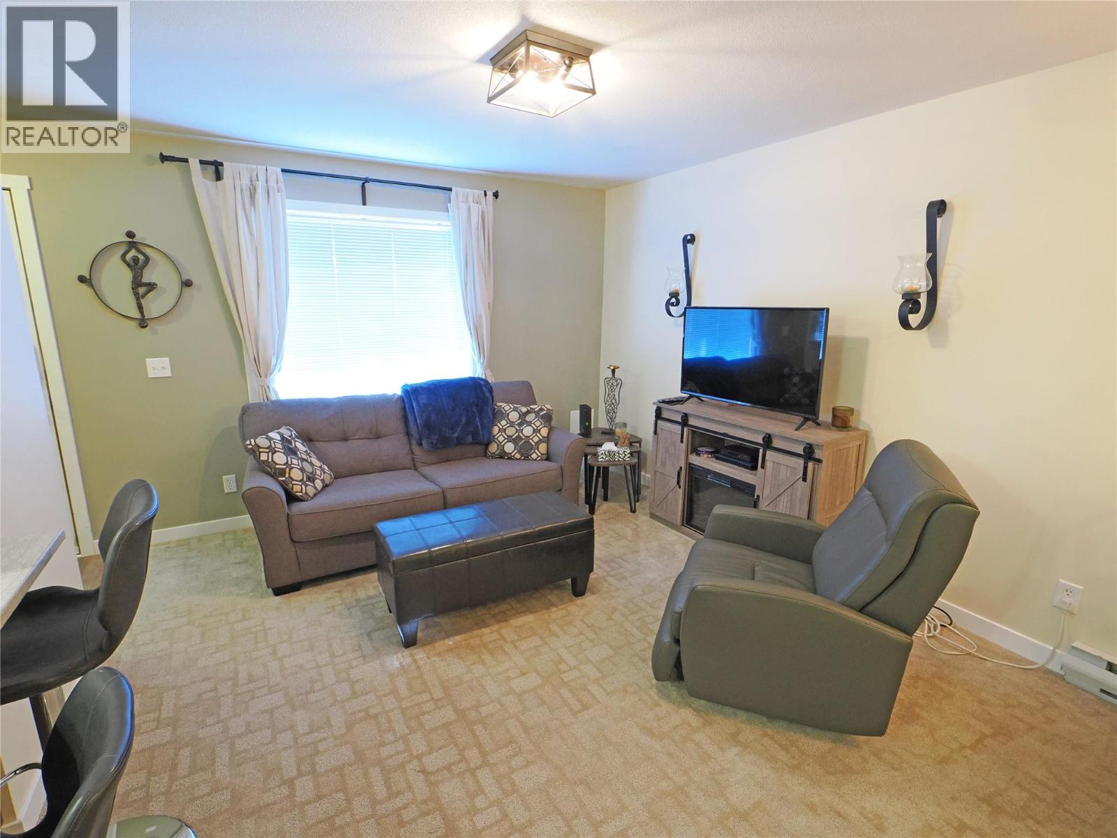 4890D Snowpines Road, Big White