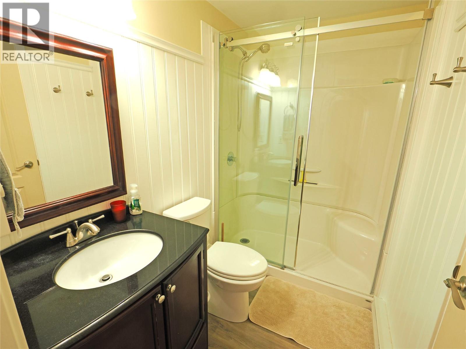 4890D Snowpines Road, Big White