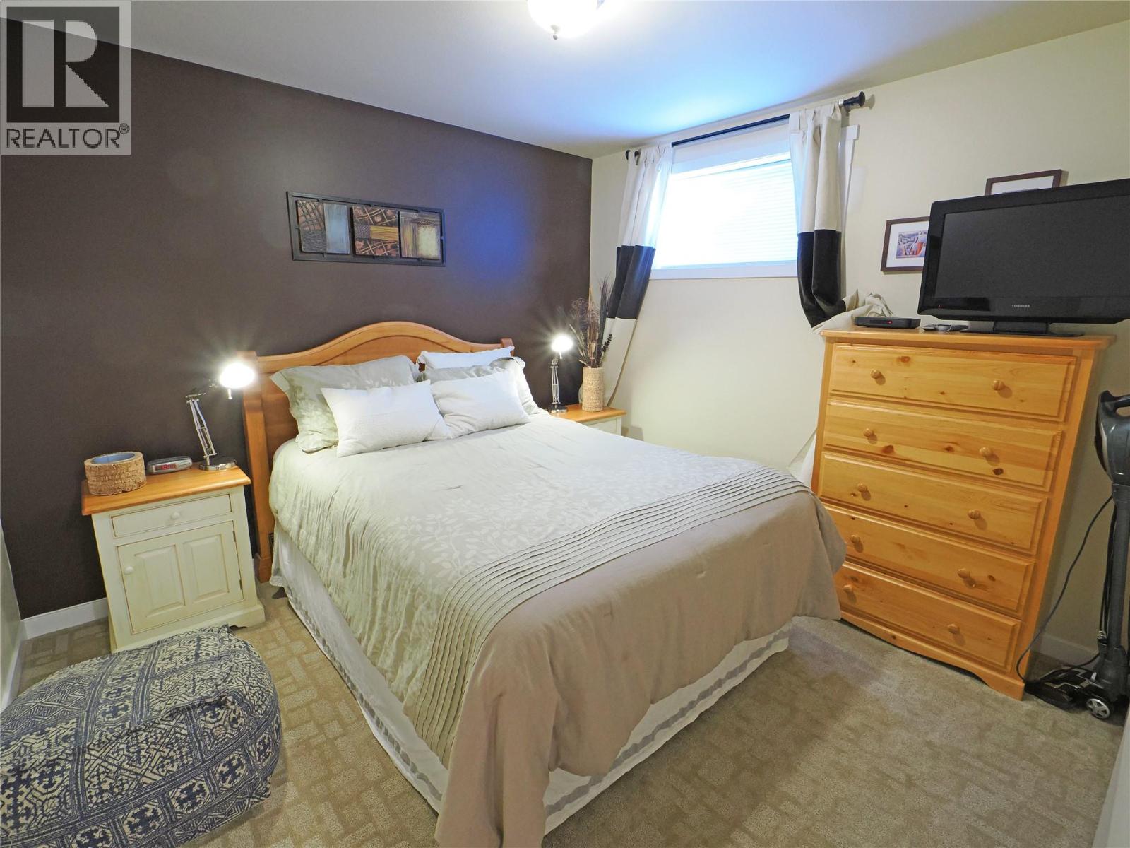 4890D Snowpines Road, Big White