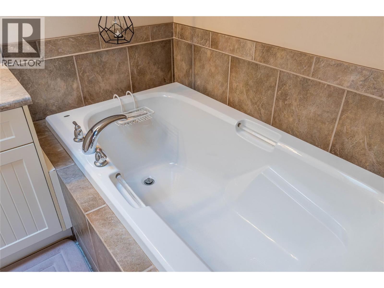 312 Arbutus Street Unit# 16, Chase