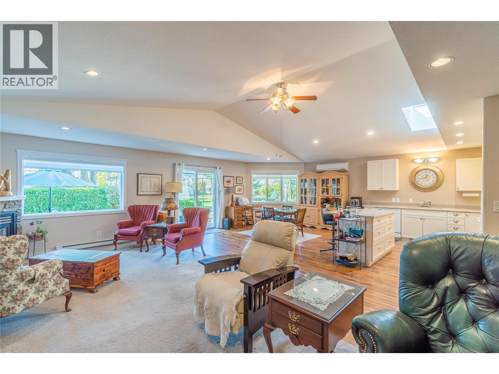 312 Arbutus Street Unit# 16, Chase