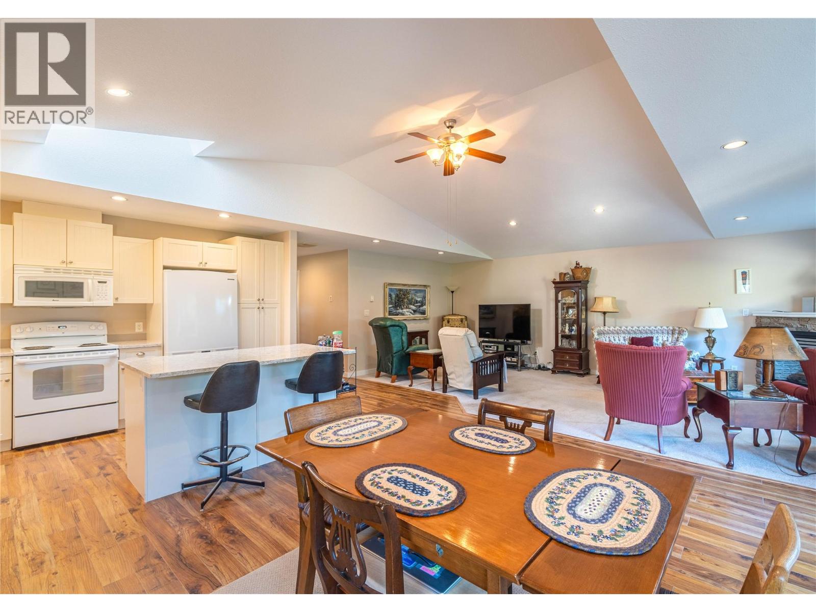 312 Arbutus Street Unit# 16, Chase