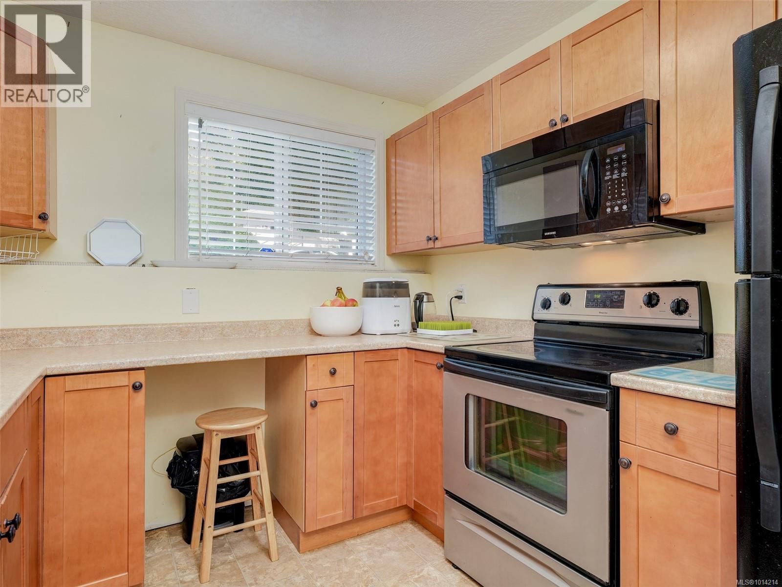  1265 Woodway Road, Esquimalt